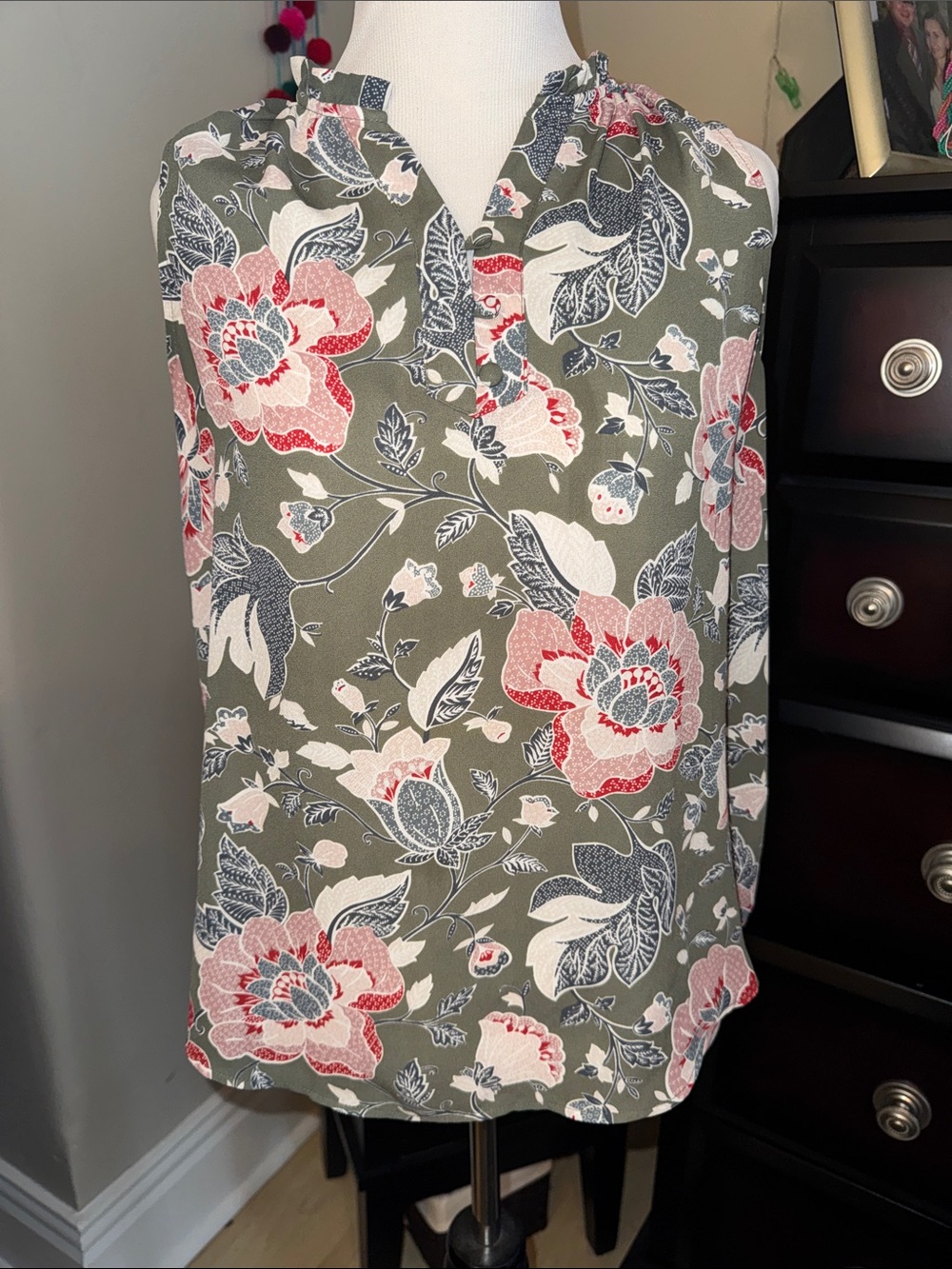 LOFT Floral Split-Neck Sleeveless Top - Olive Green & Pink
